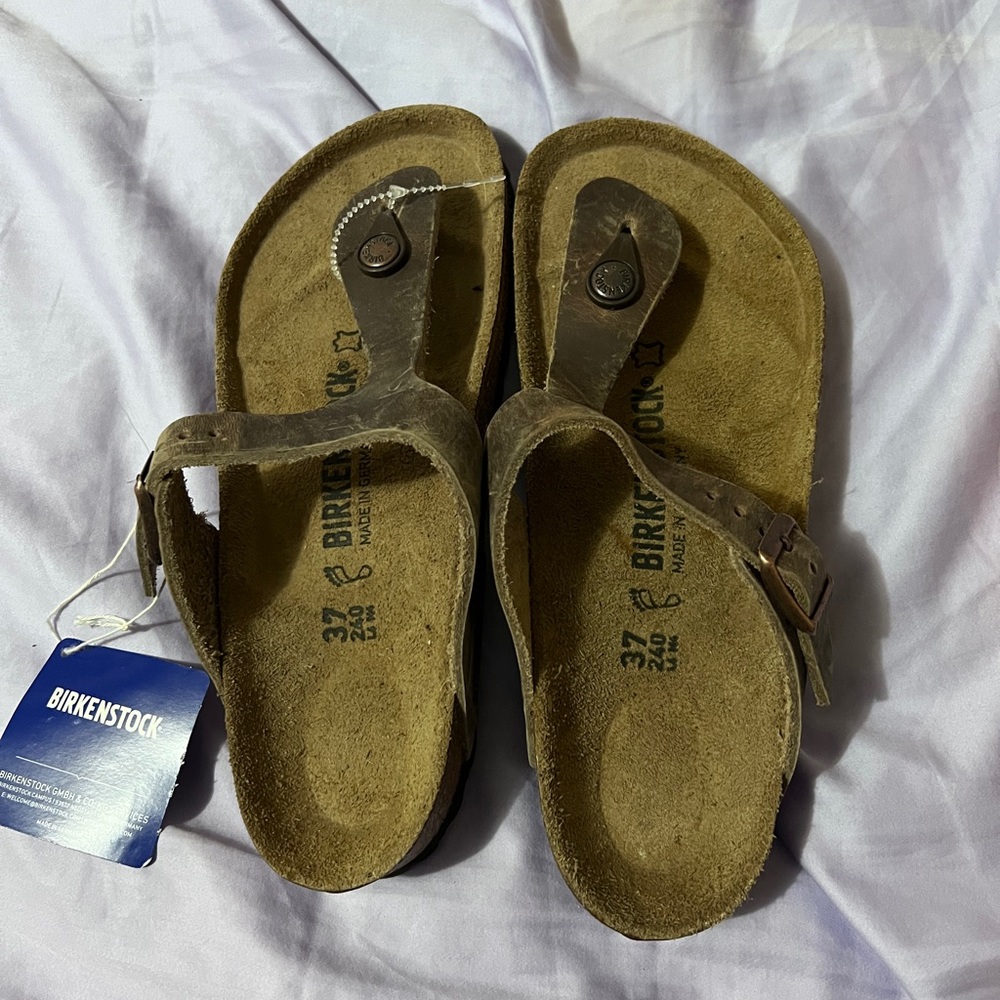Birkinstock Gizeh sandals